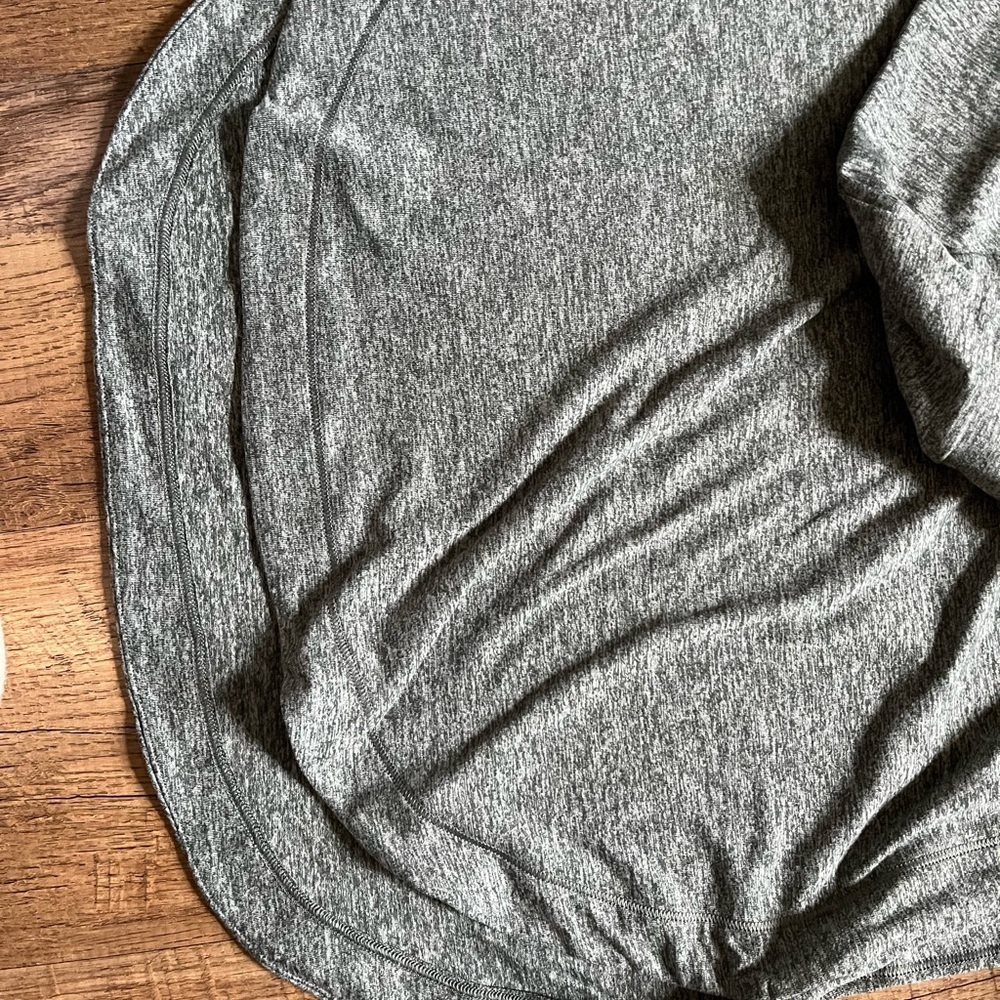 Athleta Long sleeve - Picture 4 of 4
